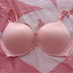 Victoria’s Secret NWT Bombshell Add 2 Cups Super Push up Bra Light Pink 36C
